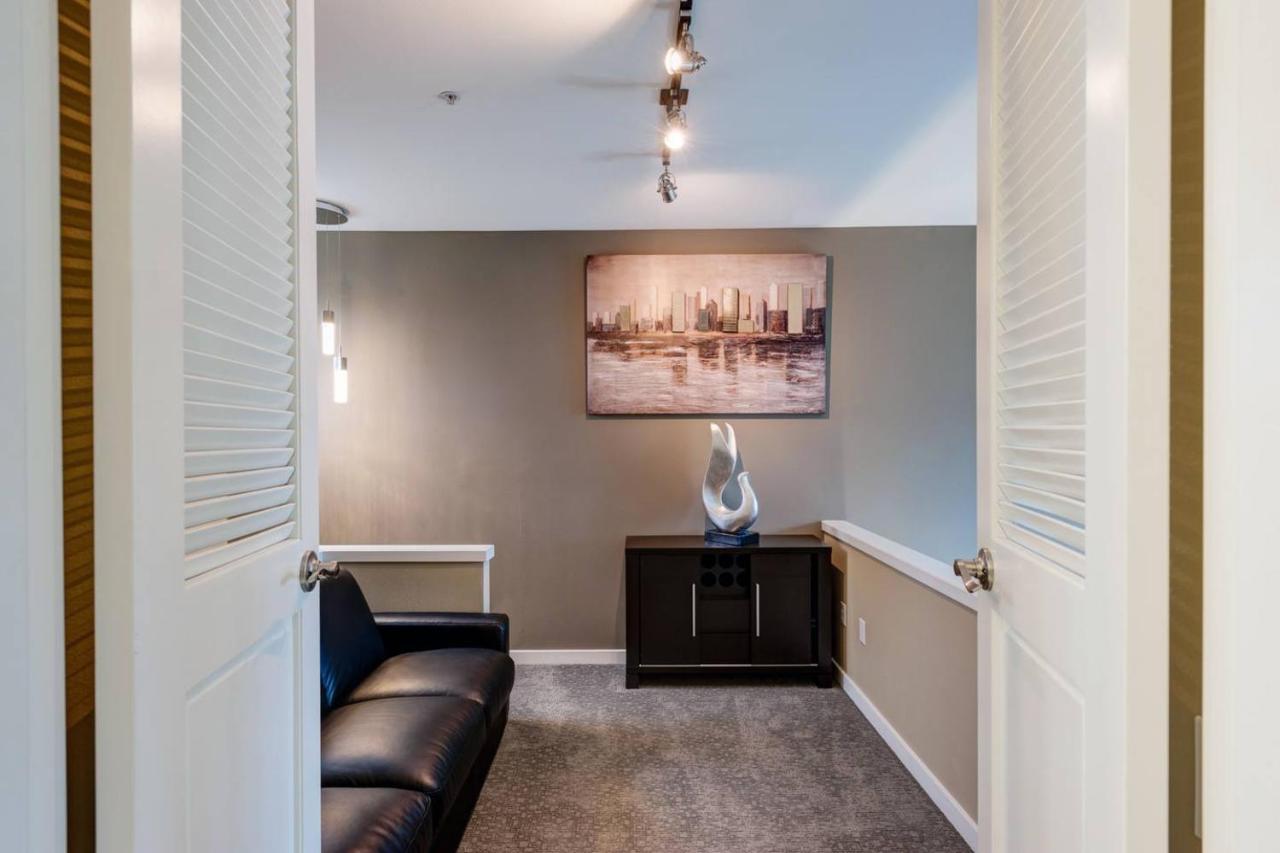 Modern Downtown Top Floor Penthouse With Bay Views Seattle Esterno foto