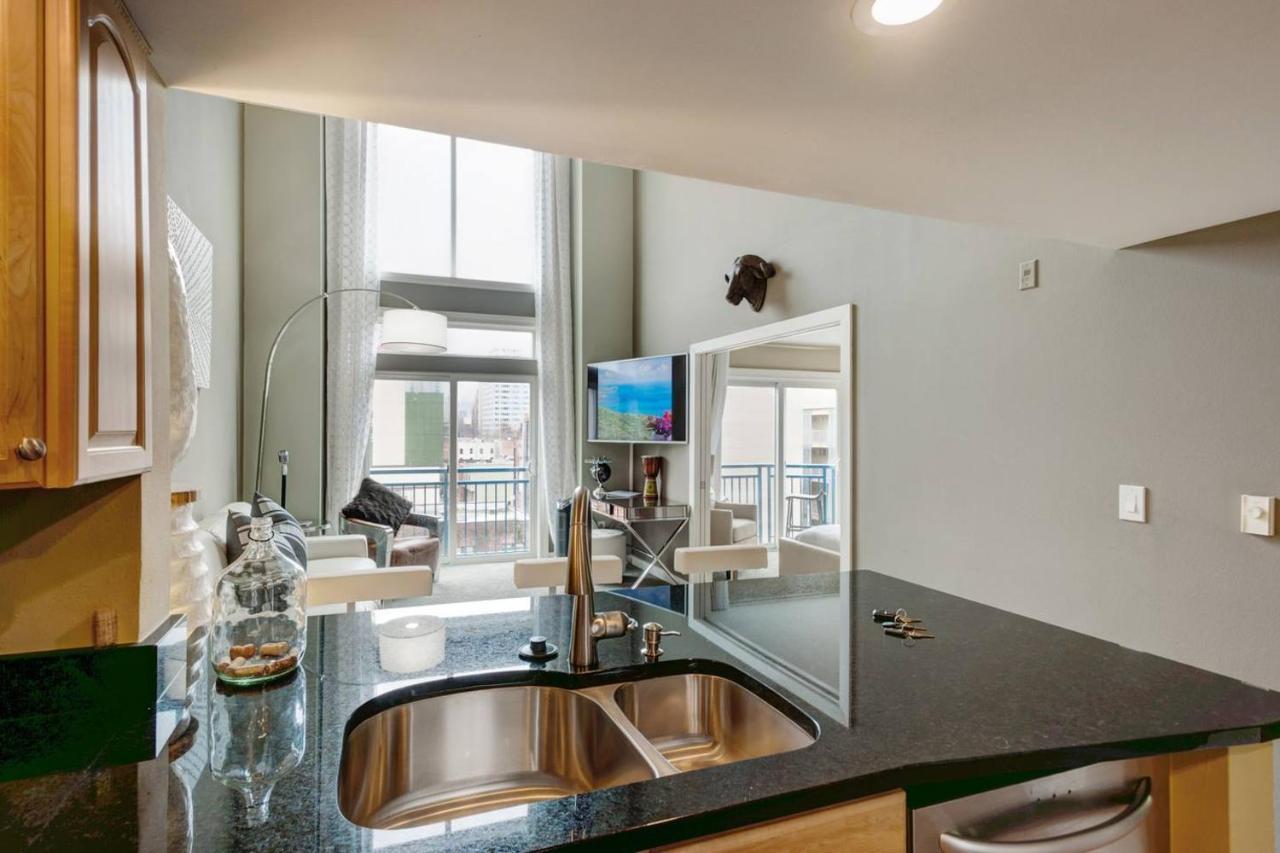 Modern Downtown Top Floor Penthouse With Bay Views Seattle Esterno foto